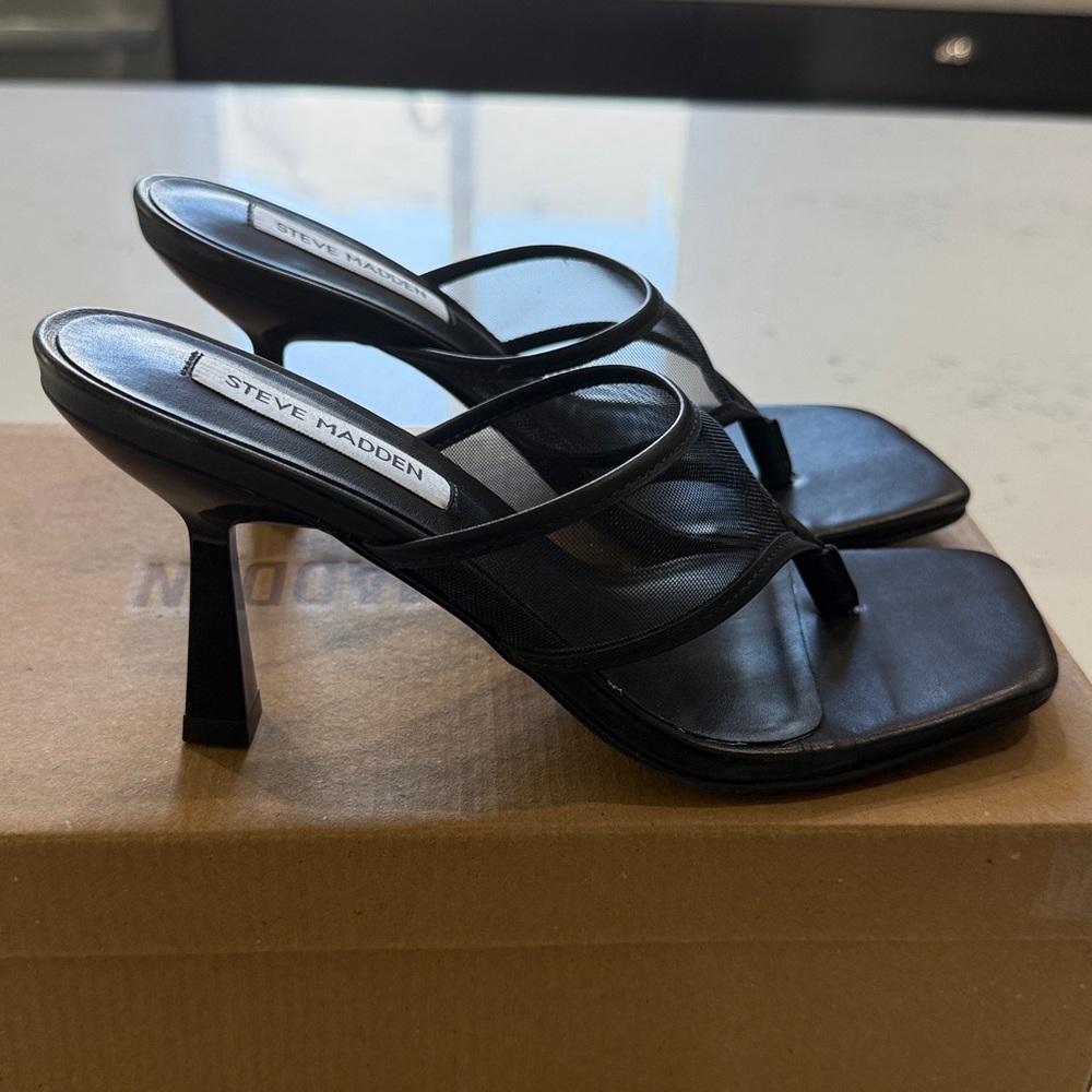 Steve Madden Black Mesh Thong Heel Sandals - Picture 8 of 14